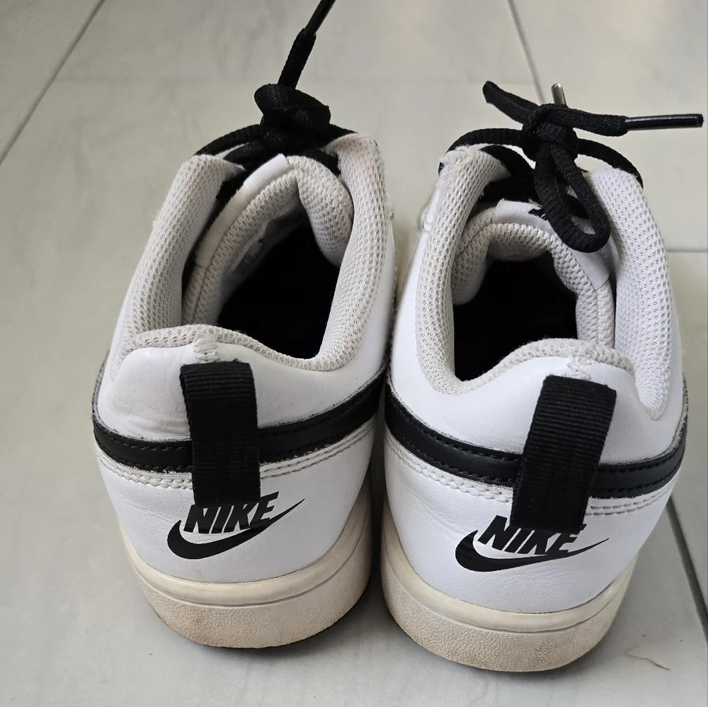 Nike Court Borough Size 6.5Y White Black Casual Sneakers